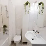 Blanc Premium 2 Bedroom דירה *