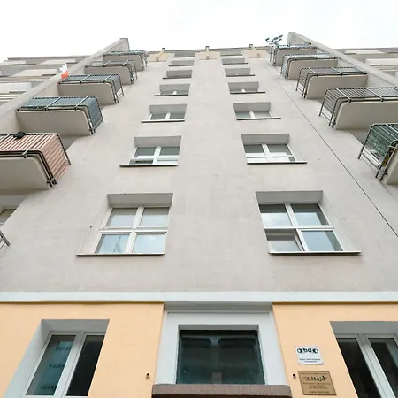 Blanc Premium 2 Bedroom דירה ורשה