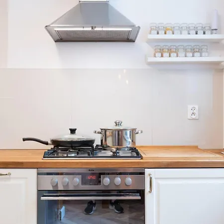 Blanc Premium 2 Bedroom דירה ורשה