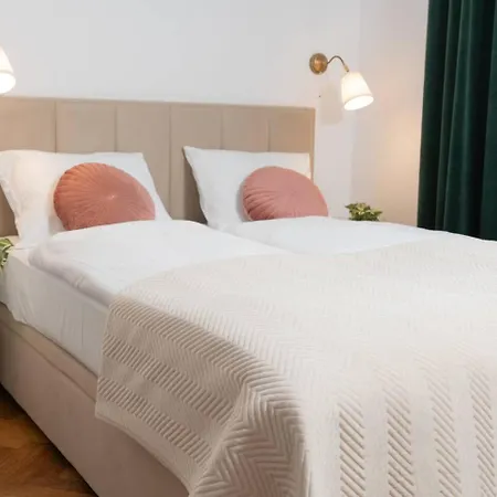 Blanc Premium 2 Bedroom * ורשה